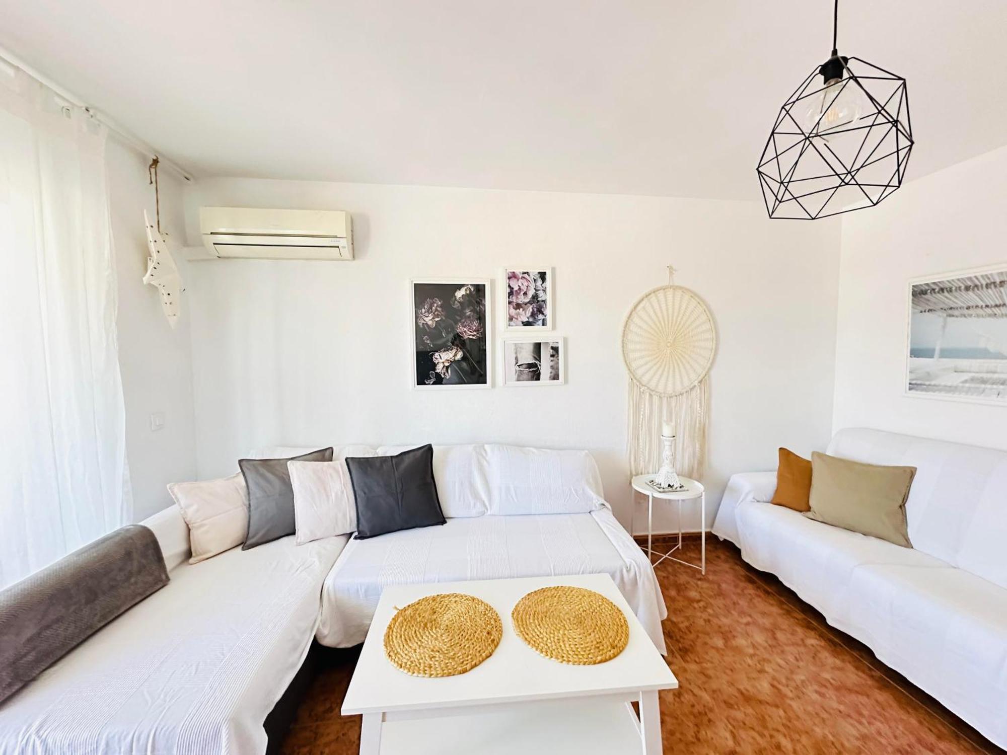 טורמולינוס Charming & Cosy Beach Apartment מראה חיצוני תמונה