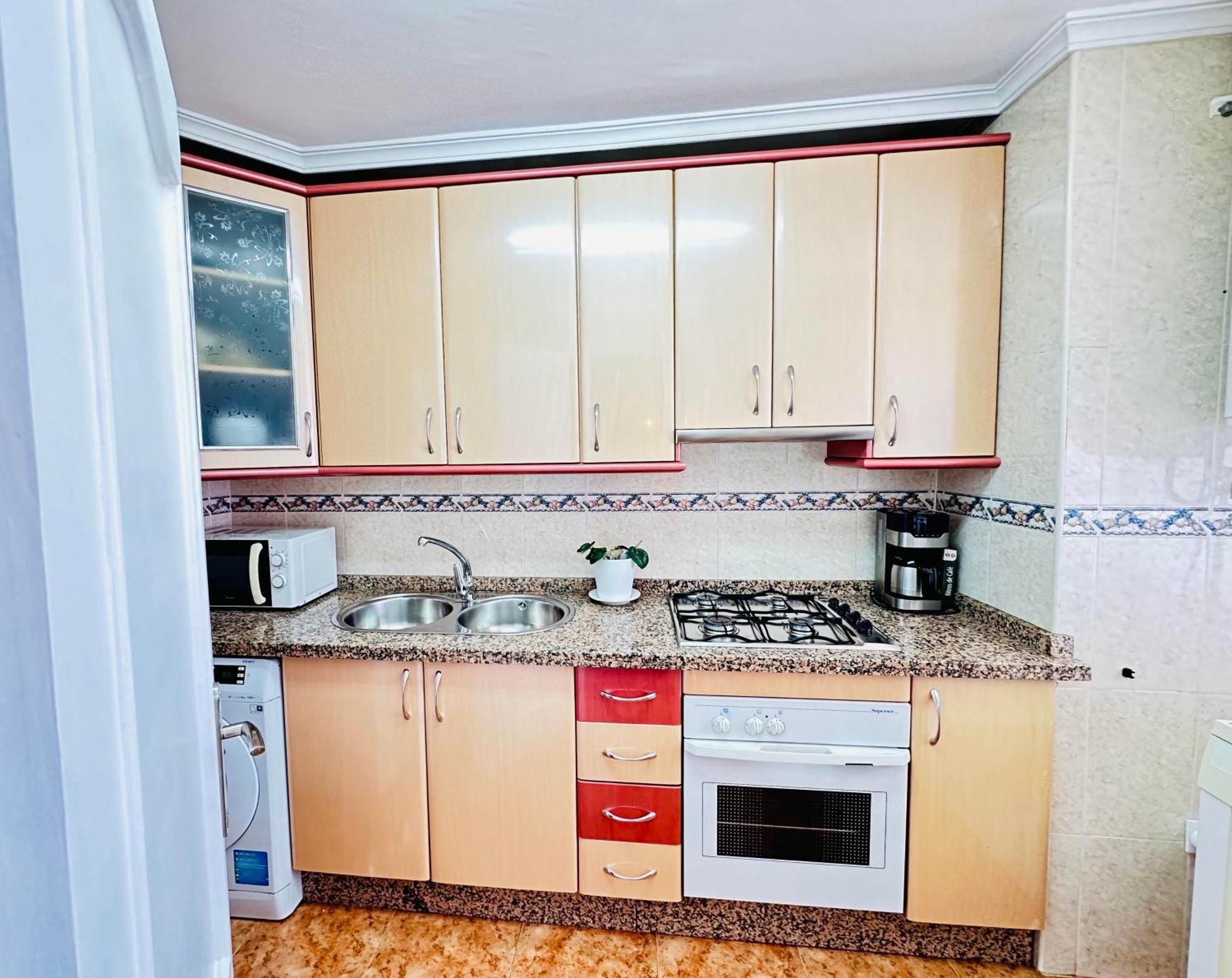 טורמולינוס Charming & Cosy Beach Apartment מראה חיצוני תמונה